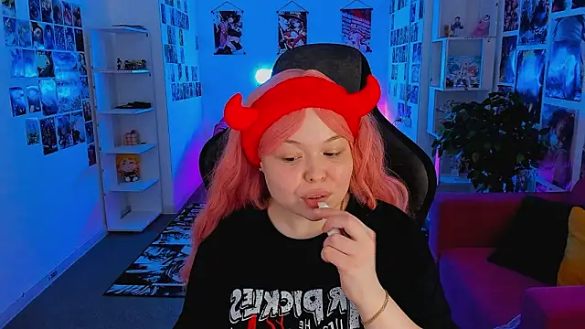 MartishaAddams online show from February 17, 9:19 am