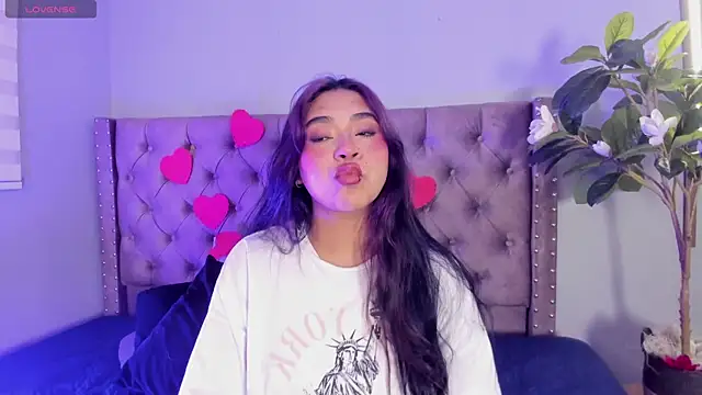 Mylarossi online show from February 13, 3:35 pm