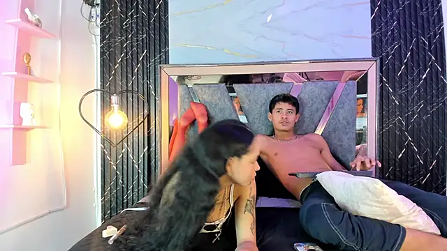 aaron and alahya online show from December 5, 2:55 am