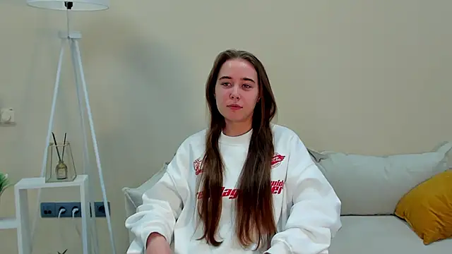 MurielHartnell online show from December 5, 7:19 am