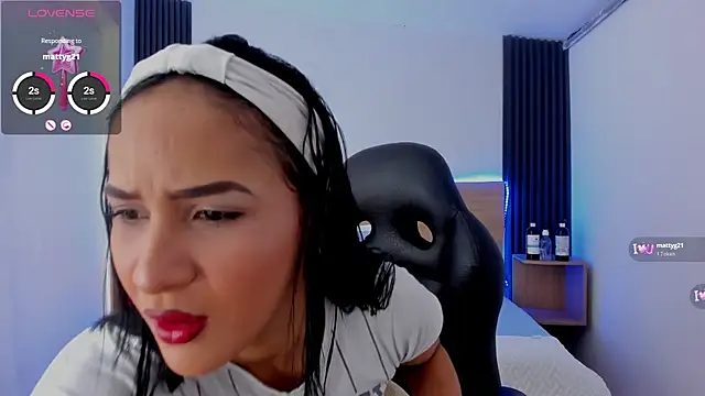 Samantha luv  online show from February 1, 2:32 am