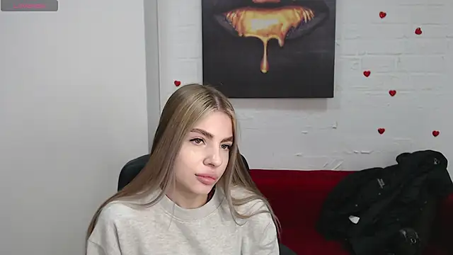 EsterNoir online show from December 2, 8:49 am