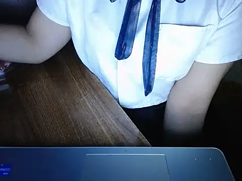 maian love online show from December 14, 8:03 pm