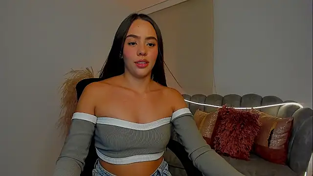 Kamilamonroe online show from December 19, 11:30 pm