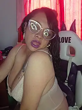 loreboobies1 online show from December 13, 8:26 pm