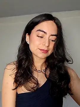 saasha Petit online show from February 1, 10:25 am