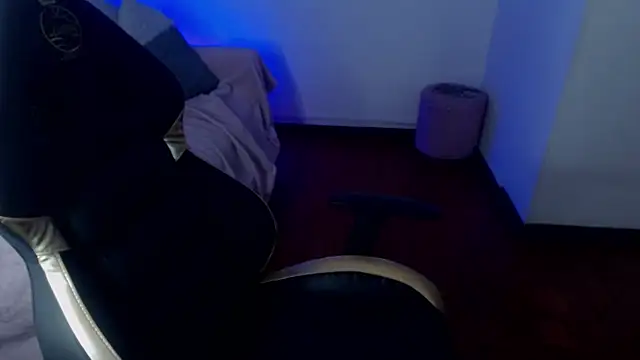 Sara valderrama  online show from January 17, 2:13 pm