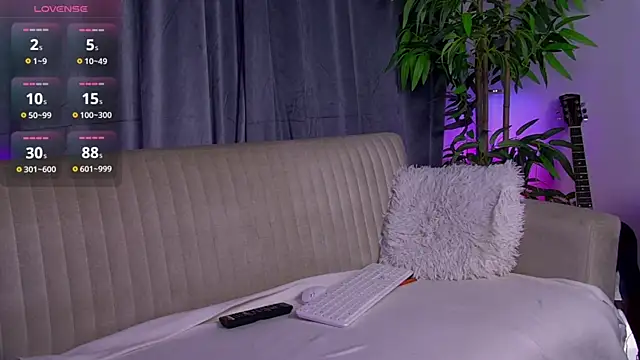 DarcieHaven online show from December 13, 9:54 pm