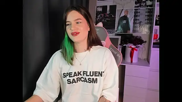 NikkieKitty online show from January 14, 4:45 pm