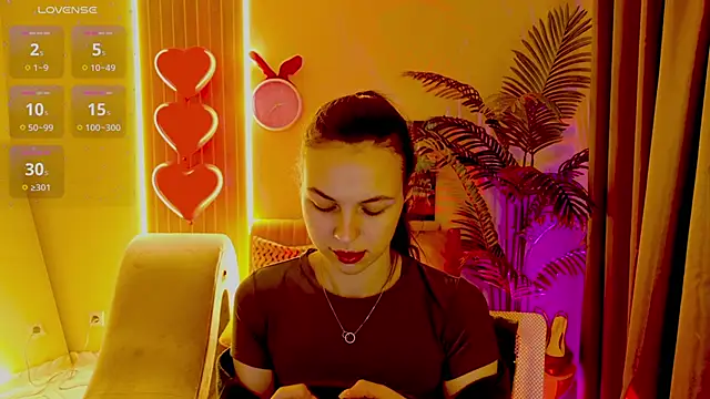 MaxinCarroll online show from February 16, 5:18 am