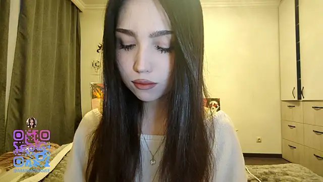 Qwami Amie online show from February 9, 12:29 pm