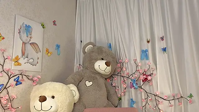 ViollaBloom online show from January 11, 1:54 am