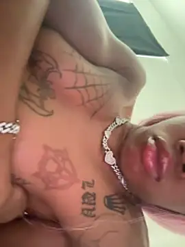 gglloww online show from December 20, 5:28 pm