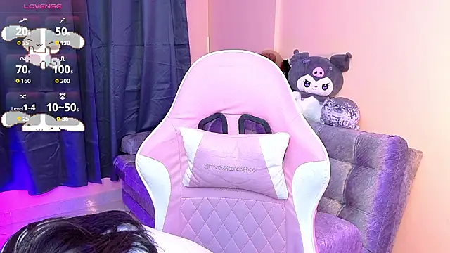 bonnieTaylor1 online show from February 5, 4:15 am