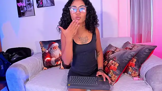 Paulete  W online show from December 15, 1:16 pm