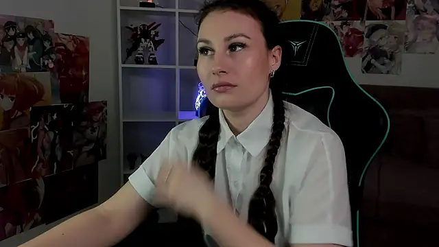 NoraFoxes online show from January 19, 5:36 am