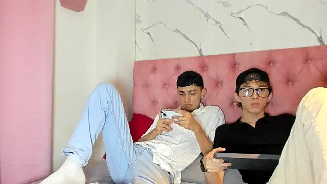 double temptation2 online show from December 13, 8:37 pm