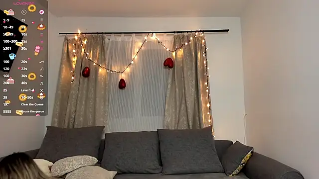 SweetViperr online show from February 18, 8:52 pm