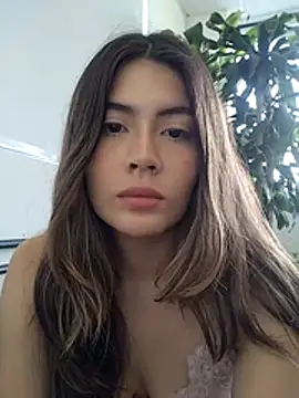 Sara loewen online show from December 15, 12:32 pm