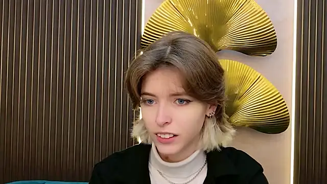 Misty Wade online show from January 18, 6:10 am