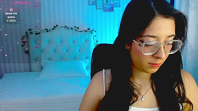 emmalove doll online show from March 4, 12:17 am