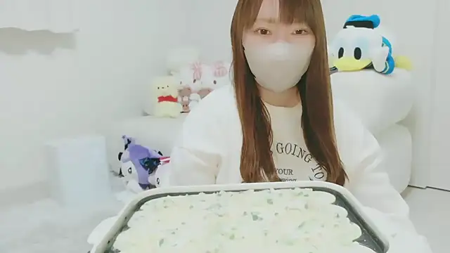 yuyuchan   online show from February 3, 12:32 pm