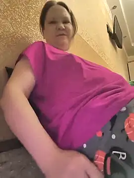 -Queen- online show from February 27, 3:23 pm