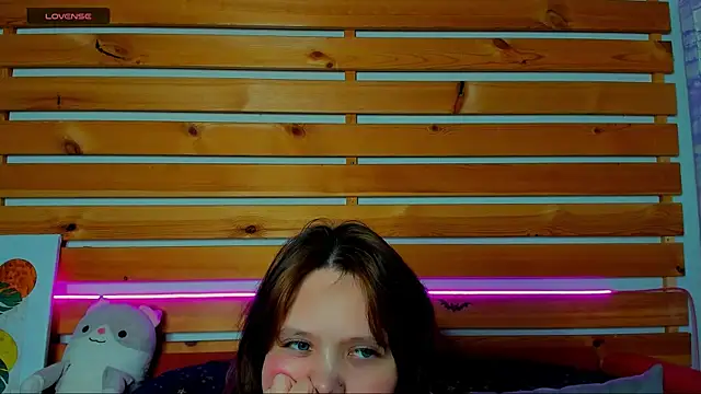 Mary Bryantt online show from February 18, 7:40 am