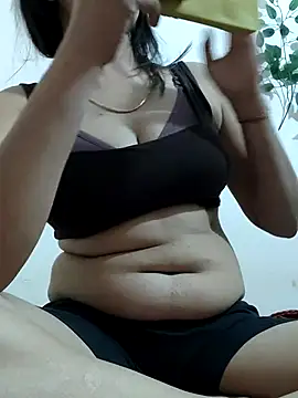 mayrakhan11 online show from February 20, 5:47 pm