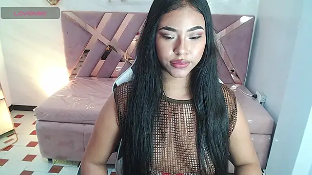 Kendall Queen v online show from December 18, 12:04 am