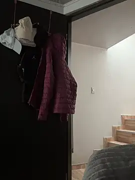 anna-evans09 online show from January 9, 10:25 pm