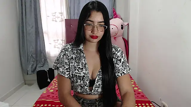 BrinsHilton  online show from January 15, 6:14 pm