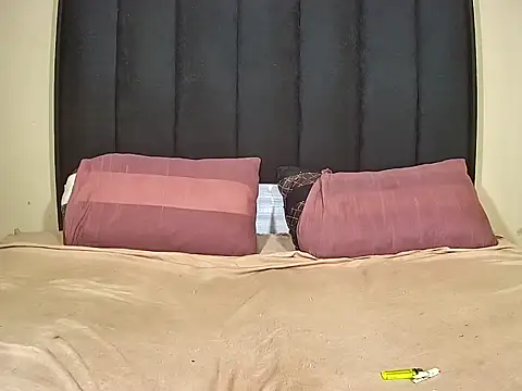 DesiredQueen27 online show from February 28, 5:12 pm