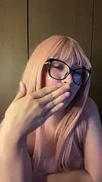 EmmaInPink online show from January 19, 12:51 am