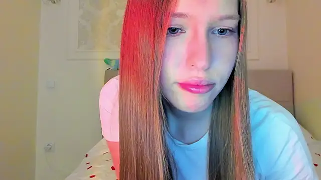 Alllura online show from February 4, 10:02 pm