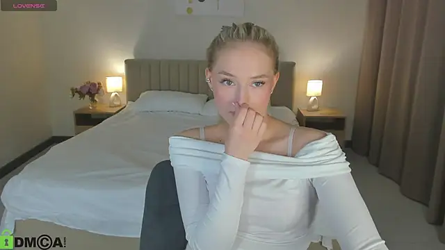 ChloeAlba online show from January 13, 4:18 am