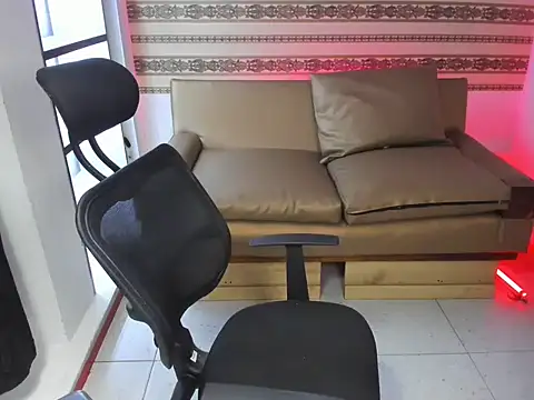 xxximena angels  online show from January 6, 8:23 pm