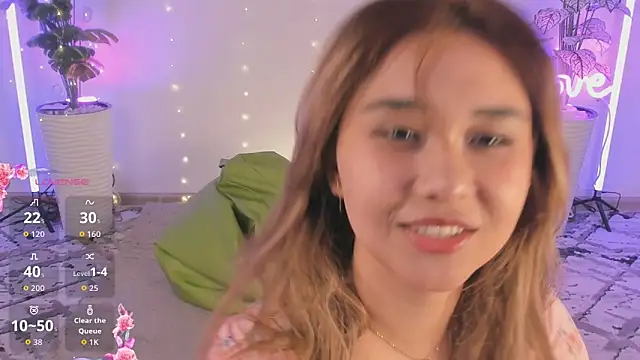 larabae online show from February 10, 8:34 pm