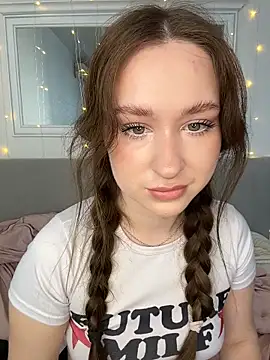 cuteeyesbaby online show from February 24, 7:18 am