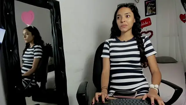 hazel slim online show from February 24, 3:43 pm