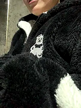 hinicky-0 online show from January 6, 8:51 am