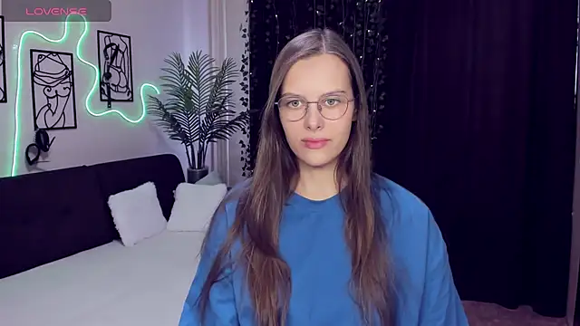 AyumiBlossom online show from February 23, 11:20 am