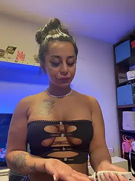 sweetxlayla online show from March 2, 8:43 am