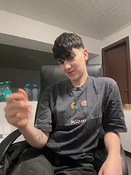 ravenryx online show from February 13, 3:57 pm