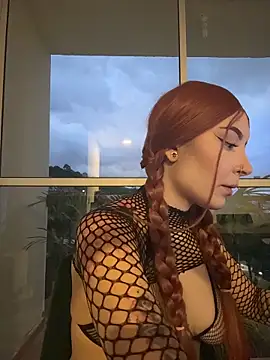 alesziarose  online show from February 3, 11:29 pm