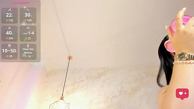 luna Blyss online show from February 25, 4:33 am