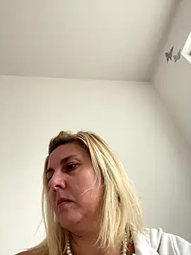 Amelia9798 online show from January 7, 9:56 am