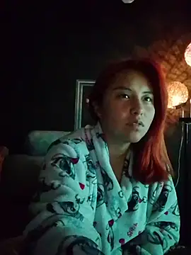 Velvet Moon33 online show from January 16, 8:10 am