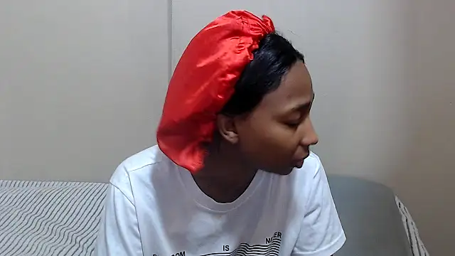 ExtraDoll online show from February 24, 10:03 am