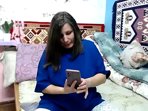 Adelinemilf online show from January 9, 7:57 am